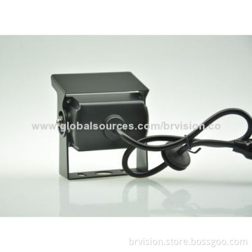 Reversing Camera with 120° Angle, Anti-water Feature, 18-piece IR LED